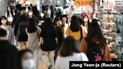 Prema izvještaju organizacije Hjuman rajts voč objavljenom u srijedu, 16. juna, digitalna seksualna uznemiravanja nanose veliku štetu svim ženama i djevojkama u Južnoj Koreji. 