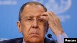 Ministrul de Externe rus Serghei Lavrov nu a adus noutăți mari la întâlnirea sa anuală cu presa, ținută la 18 ianuarie, confirmând printre altele că Rusia va continua „până la capăt” campania militară din Ucraina. (Foto: REUTERS/Maxim Shemetov)