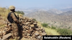 Илустративна фотографија/ Пакистански војник на границата со Авганистан 
