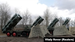 Ruski S-400 raketni sistem 