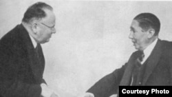 Nicolae Titulescu (dreapta) și Maxim Litvinov (Comisar de Externe sovietic), artizanii reluării relațiilor diplomatice sovieto-române