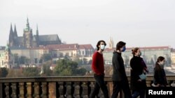По улиците на Прага отново няма туристи