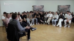 Perspektiva u Goraždu: Načelnik sa mladima 'bez davanja lažne nade'