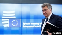 "Zna se da je (letelica) došla u Hrvatsku iz pravca Mađarske, a u Mađarsku iz pravca Rumunjske. Znamo da je letjela nekoliko minuta iznad Hrvatske i srušila se u Zagrebu", kaže premijer Hrvatske Andrej Plenković. (fotograija iz Brisela maja 2021.)