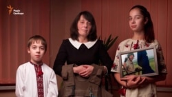 «Жива пам’ять»: волонтер і фотохудожник створили проект про родини загиблих на Донбасі воїнів