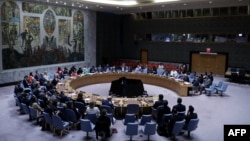 Membrii Consiliului de Securitate al ONU au discutat și votat o rezoluție care cerea încetarea focului în Gaza și acces nerestricționat pentru ajutoarele umanitare, pe 4 iunie 2025.