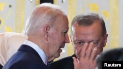 Joe Biden și Recep Tayyip Erdoğan la summitul G20 de la Bali, 15-16 noiembrie 2022