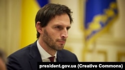 ვოპკე ჰუკსტრა, ნიდერლანდის საგარეო საქმეთა მინისტრი 