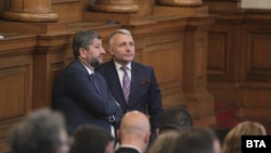 Христо Иванов от "Демократична България" и Николай Хаджигенов от "Изправи се! Мутри, вън!" единствени заявяват категорично намерение на парламентарните си групи за реформа едновременно на прокуратурата, ВСС и антикорупционната комисия, и премахване на специализираното правосъдие