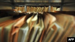 Из того, что мы нашли по документам, самого юного осведомителя завербовали, когда ему было 11 лет