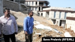 Dragan Marović i Rajko Kuljača na mjestu izgradnje kompleksa na Zavali 