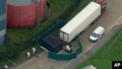 Kamion u kom su nađena tela 39 ljudi 23. oktobra u Engleskoj