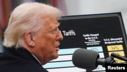 Дональд Трамп объявляет о резком изменении торговой политики США