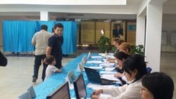 Наурызбай ауданындағы 515-сайлау учаскесі. Алматы, 26 сәуір 2015 жыл.