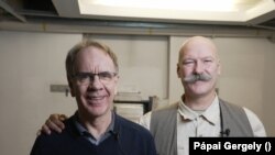 Tim Gittins (b) és Letenyei László (j)