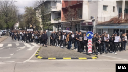 „Марш за ангелите“ на улиците во Кочани, организиран од семејствата на починатите во пожарот, 5 април 2025