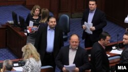 Пратеникот Крсто Мукоски во Собранието на РМ. 