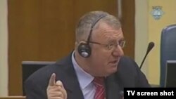 Šešelj u sudnici Haškog suda, 7. februar 2012.