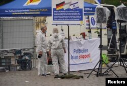Anchetatorii la fața atacului de la Mannheim, unde un tânăr afgan a atacat un grup de oameni la un eveniment anti-Islam.