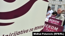 Prikupljanje potpisa za REKOM, Sarajevo, april 2011