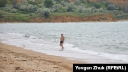 Один из пляжей Севастополя. Фотография 3 июня 2021 года