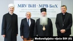 Muftija sarajevski Nedžad ef. Grabus, predsjednik Jevrejske zajednice BiH Jakob Finci, mitropolit dabrobosanski Hrizostom i vrhbosanski nadbiskup mons. Tomo Vukšić
