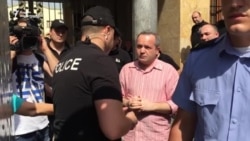 ზურაბ ჭიაბერაშვილის თანაშემწე პარლამენტში არ შეუშვეს