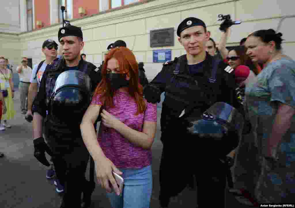 მათ შორის იყვნენ ქალები და ხანშიშესული ადამიანები