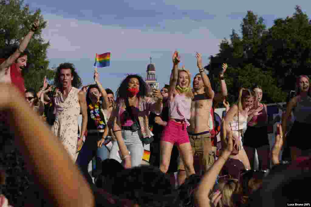 Годинашниот марш на гордоста, во Милано, Италија, на 26 јуни 2021 година.