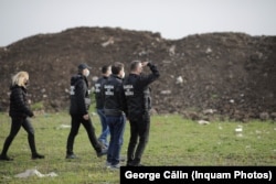 Comisarii Gărzii de Mediu au descins anul acesta, sub comandat lui Octavian Berceanu, de mai multe ori în Sintești. Berceanu a fost destituit până la urmă din funcție.