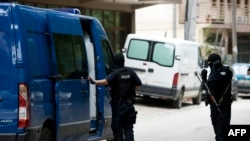 Pjesëtarë të Policisë së Kosovës gjatë një operacioni në Prishtinë. Fotografi ilustruese. 