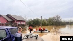 Ekipe cicilne zaštite u naseljima Gomjenica i Tukovi gdje je poplavama pogođeno više stotina domaćinstava, Prijedor, 29. mart 2025.
