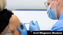 Până în prezent, au fost vaccinate 57.000 de adolescente sau aproape 50 la sută din această categorie de vârstă