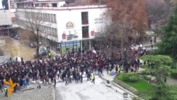 Студентите со масовно НЕ за владиниот државен испит