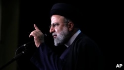 Smrt Ebrahima Raisija imat će ograničen uticaj na politiku, ali bi mogla pokrenuti borbu za vlast među tvrdolinijašima u Iranu.