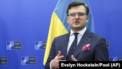 უკრაინის საგარეო საქმეთა მინისტრი დმიტრო კულება ბრიუსელში, ნატოს შტაბ-ბინაში. 2022 წლის 7 აპრილი 