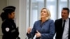 Čelnica francuske krajnje desnice Marine Le Pen na sudu u Parizu, 31. mart 2025.