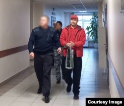 Михаил Шарыгин в коридоре суда. Фото "Нижегородского политического Красного креста"