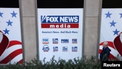 Fox News a făcut o înțelegere de ultim moment cu firma Dominion, în valoare de 787 de milioane de dolari, pentru a evita un proces de defăimare.