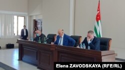 Слева направо: Александр Анкваб, Аслан Бжания и Бадра Гунба