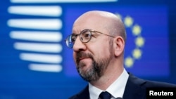 Președintele Consiliului European, Charles Michel, a calificat veto-ul drept o „oportunitate” pentru „a se asigura că Georgia rămâne pe cursul european pe care populația îl susține„.
