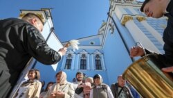 Ce spun oamenii la Kiev și Moscova despre armistițiul de Paște al lui Vladimir Putin 