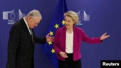 După dvs.: președinta CE și emisarul SUA la întrunirea de marți de la Bruxelles. 