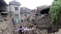 Afganii încearcă să salveze victimele cutremurului devastator din estul Afganistanului