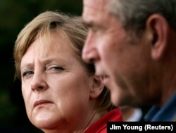 ანგელა მერკელი და ჯორჯ ბუში