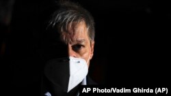 Dacian Ciolos, USR-PLUS egyik vezetője a választás éjszakáján