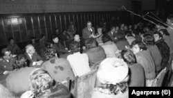 Fostul președinte Ion Iliescu la o întâlnire cu reprezentanții minerilor.