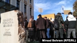 Protest ispred vijećnice u Mostaru