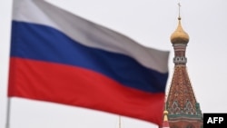 CEDO a condamnat Rusia pentru legea privind agenții străini prin care a interzis zeci de organizații. 