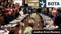 Takimi në Shtëpinë e Bardhë mes presidentit amerikan, Donald Trump, dhe atij ukrainas, Volodymyr Zelensky. 17 tetor 2025. 